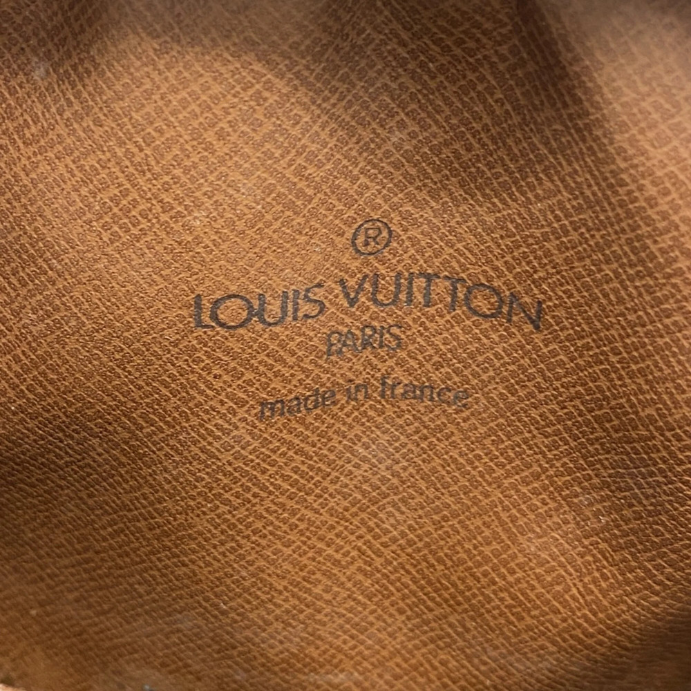 LOUIS VUITTON Brown Monogram Tote Bag - Picture 5 of 10